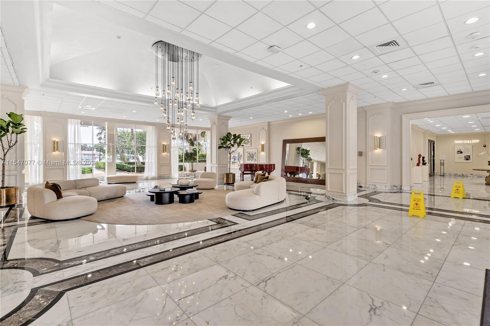 5600 Collins Ave 4S, Miami Beach, Florida 33140, 2 Bedrooms Bedrooms, ,2 BathroomsBathrooms,Residential,For Sale,5600 Collins Ave 4S,A11547077