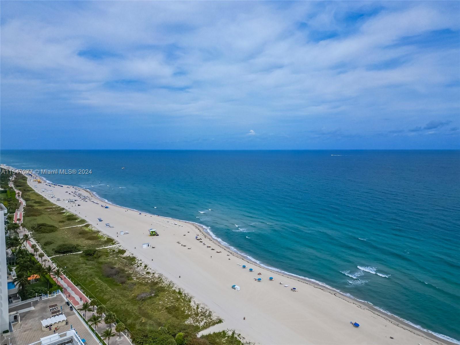 5600 Collins Ave 4S, Miami Beach, Florida 33140, 2 Bedrooms Bedrooms, ,2 BathroomsBathrooms,Residential,For Sale,5600 Collins Ave 4S,A11547077