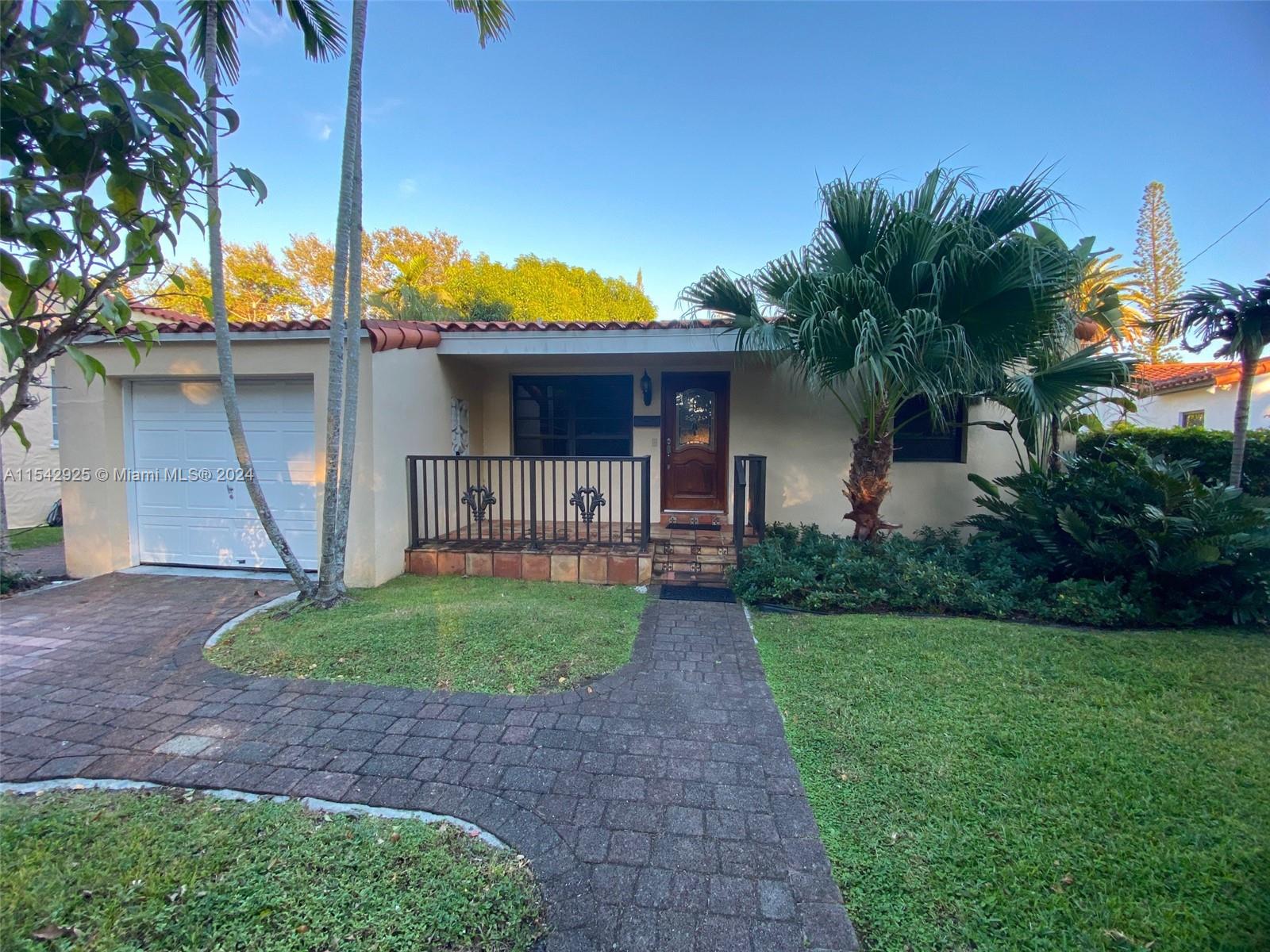 833 Lorca St, Coral Gables, Florida 33134, 3 Bedrooms Bedrooms, ,2 BathroomsBathrooms,Residentiallease,For Rent,833 Lorca St,A11542925