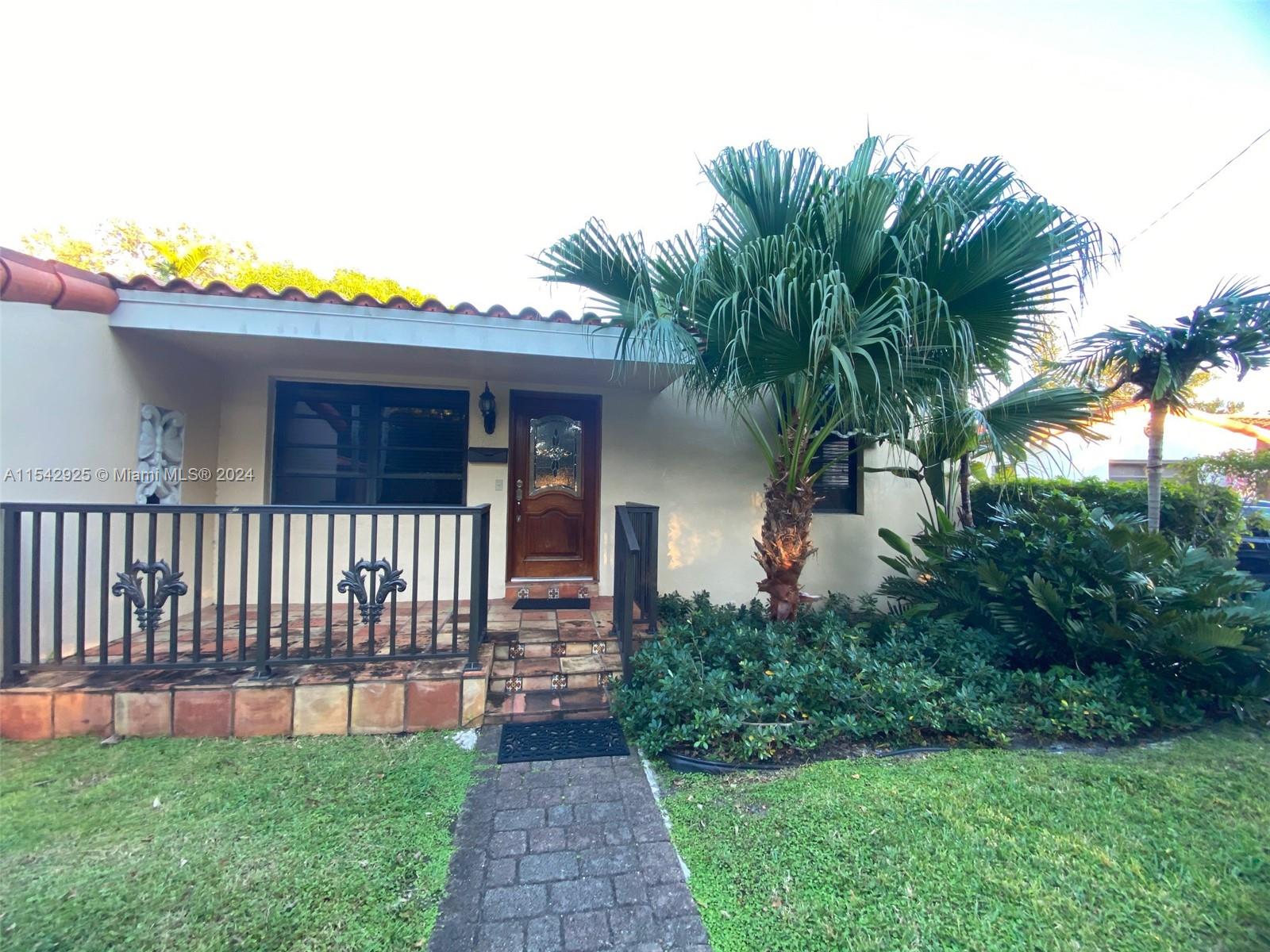 833 Lorca St, Coral Gables, Florida 33134, 3 Bedrooms Bedrooms, ,2 BathroomsBathrooms,Residentiallease,For Rent,833 Lorca St,A11542925