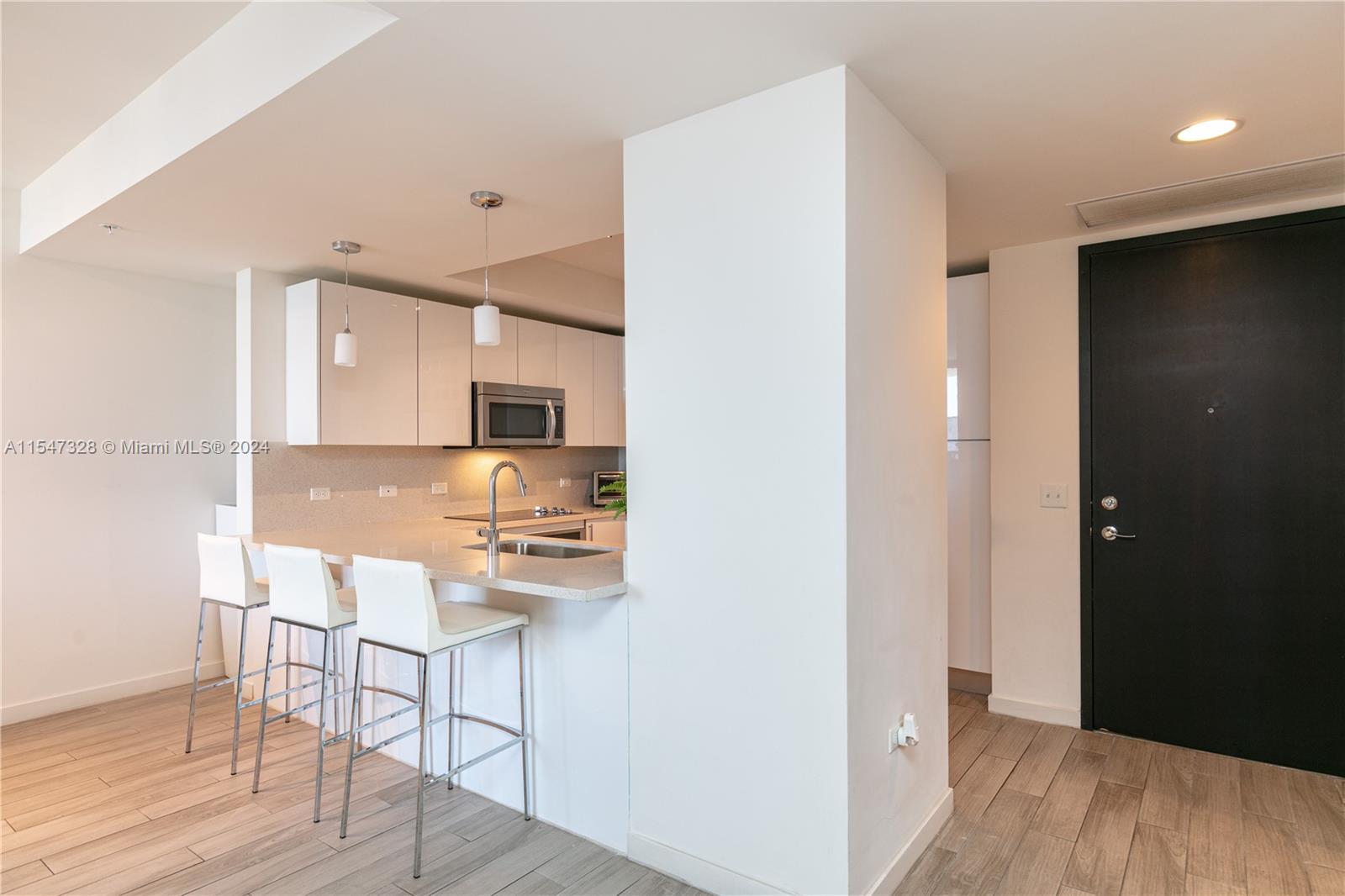 999 SW 1st Ave 2317, Miami, Florida 33131, 3 Bedrooms Bedrooms, ,2 BathroomsBathrooms,Residential,For Sale,999 SW 1st Ave 2317,A11547328