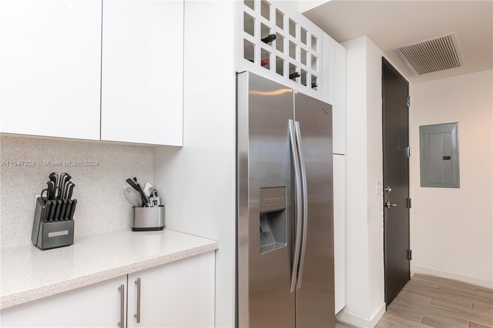 999 SW 1st Ave 2317, Miami, Florida 33131, 3 Bedrooms Bedrooms, ,2 BathroomsBathrooms,Residential,For Sale,999 SW 1st Ave 2317,A11547328