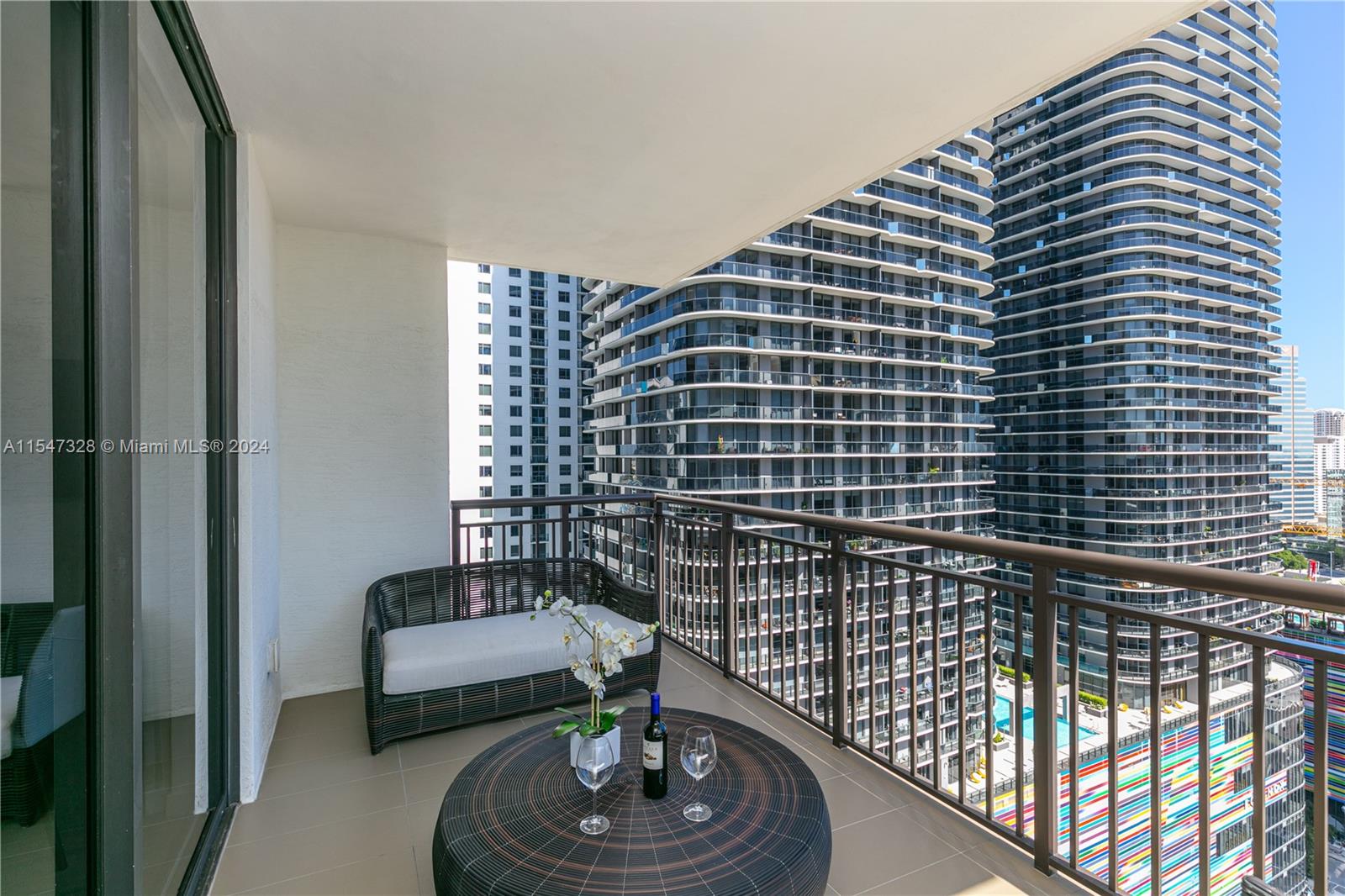 999 SW 1st Ave 2317, Miami, Florida 33131, 3 Bedrooms Bedrooms, ,2 BathroomsBathrooms,Residential,For Sale,999 SW 1st Ave 2317,A11547328