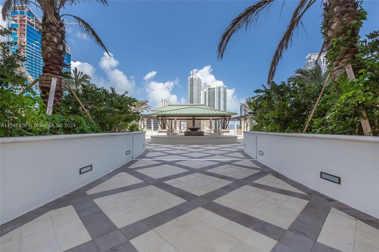 999 SW 1st Ave 2317, Miami, Florida 33131, 3 Bedrooms Bedrooms, ,2 BathroomsBathrooms,Residential,For Sale,999 SW 1st Ave 2317,A11547328