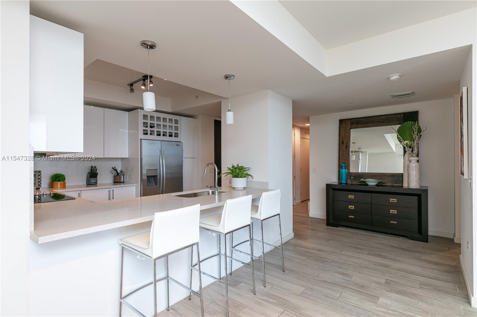 999 SW 1st Ave 2317, Miami, Florida 33131, 3 Bedrooms Bedrooms, ,2 BathroomsBathrooms,Residential,For Sale,999 SW 1st Ave 2317,A11547328