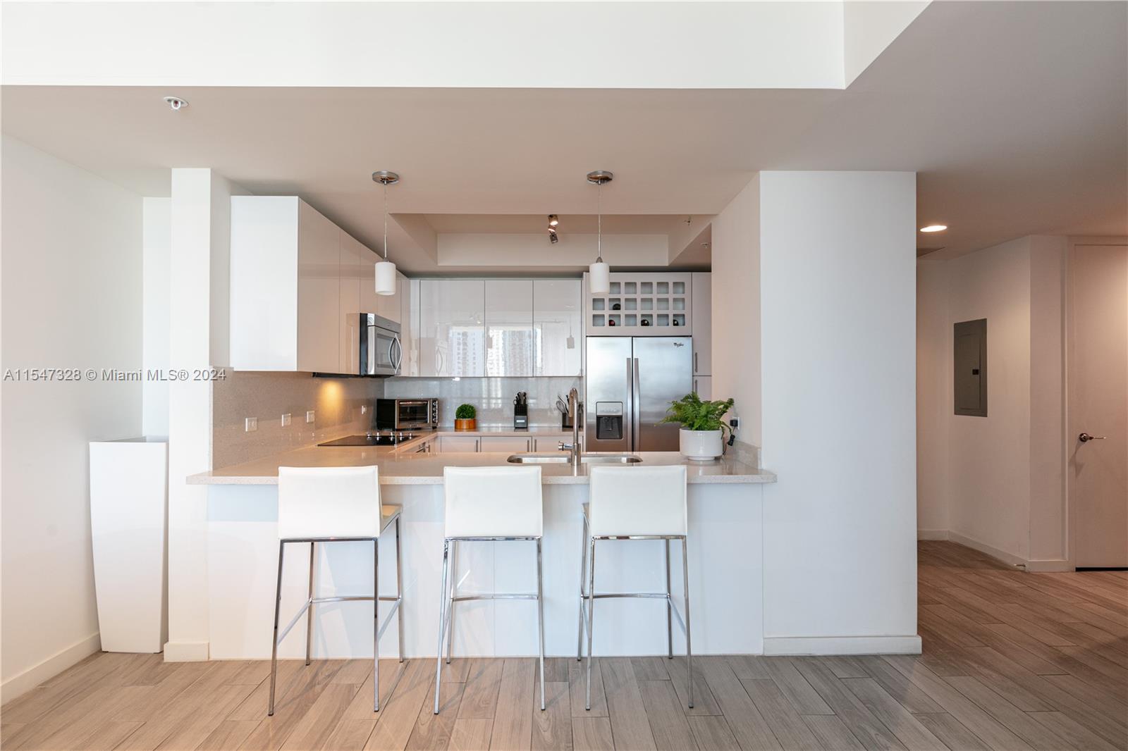 999 SW 1st Ave 2317, Miami, Florida 33131, 3 Bedrooms Bedrooms, ,2 BathroomsBathrooms,Residential,For Sale,999 SW 1st Ave 2317,A11547328