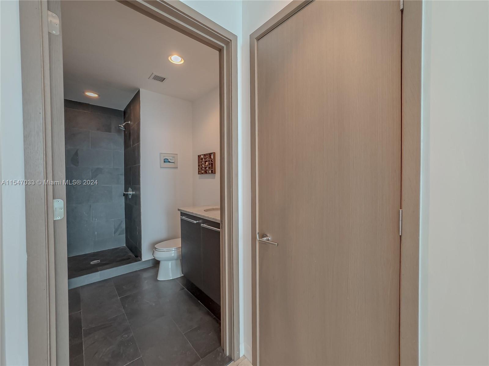 900 Biscayne Blvd 5108, Miami, Florida 33132, 2 Bedrooms Bedrooms, 6 Rooms Rooms,3 BathroomsBathrooms,Residential,For Sale,900 Biscayne Blvd 5108,A11547033