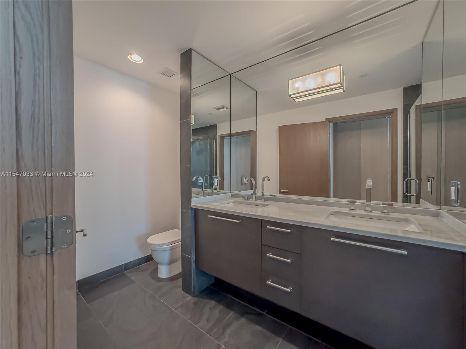 900 Biscayne Blvd 5108, Miami, Florida 33132, 2 Bedrooms Bedrooms, 6 Rooms Rooms,3 BathroomsBathrooms,Residential,For Sale,900 Biscayne Blvd 5108,A11547033