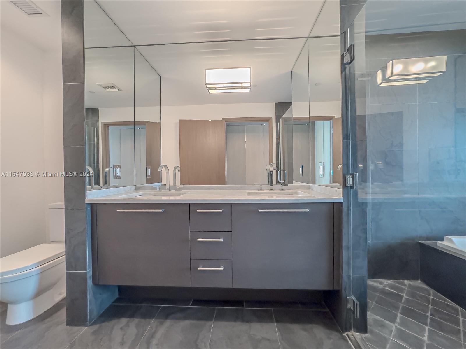 900 Biscayne Blvd 5108, Miami, Florida 33132, 2 Bedrooms Bedrooms, 6 Rooms Rooms,3 BathroomsBathrooms,Residential,For Sale,900 Biscayne Blvd 5108,A11547033