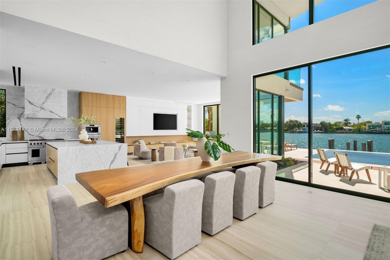 1800 Daytonia Rd, Miami Beach, Florida 33141, 7 Bedrooms Bedrooms, ,7 BathroomsBathrooms,Residential,For Sale,1800 Daytonia Rd,A11547171