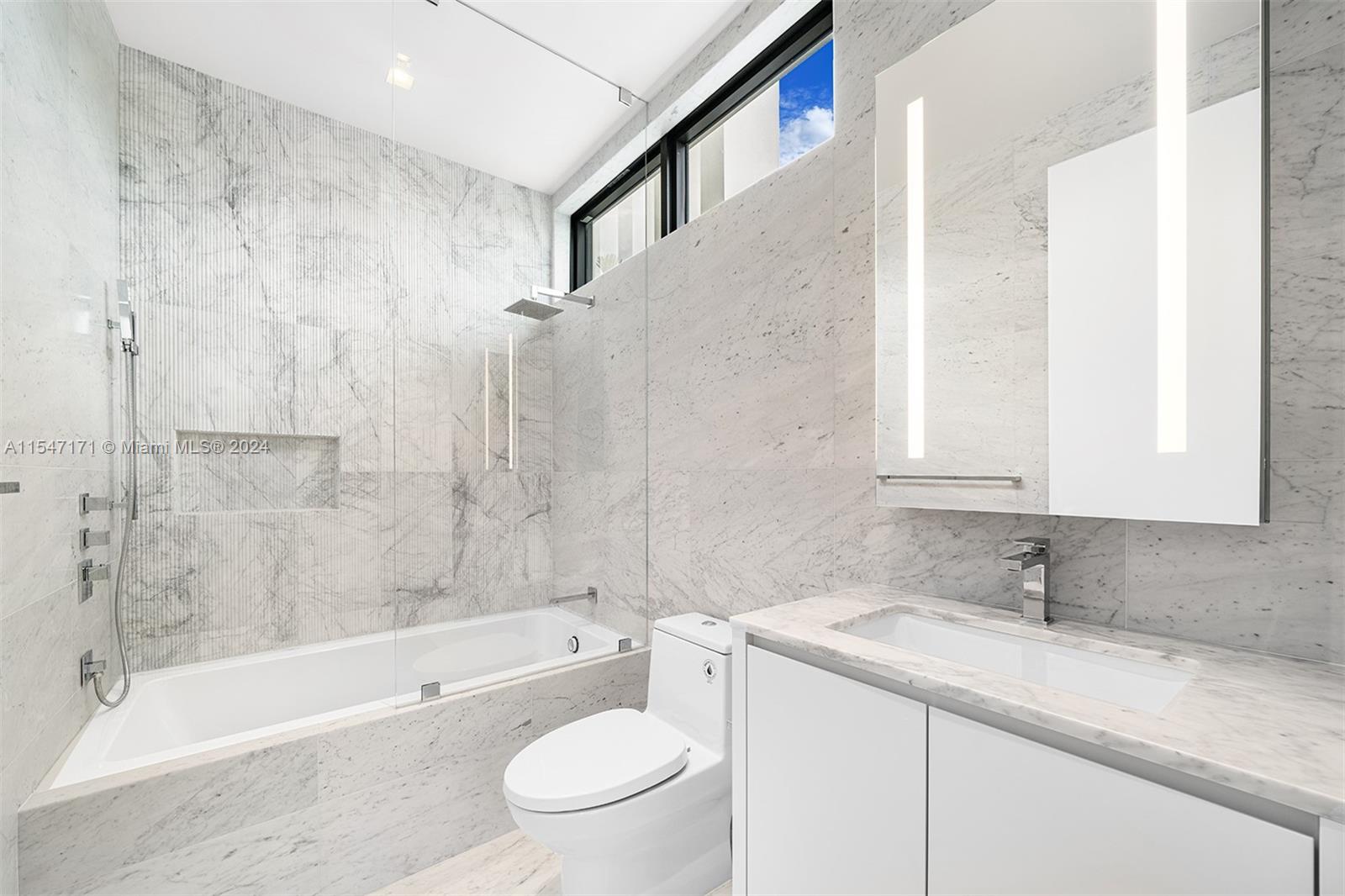 1800 Daytonia Rd, Miami Beach, Florida 33141, 7 Bedrooms Bedrooms, ,7 BathroomsBathrooms,Residential,For Sale,1800 Daytonia Rd,A11547171