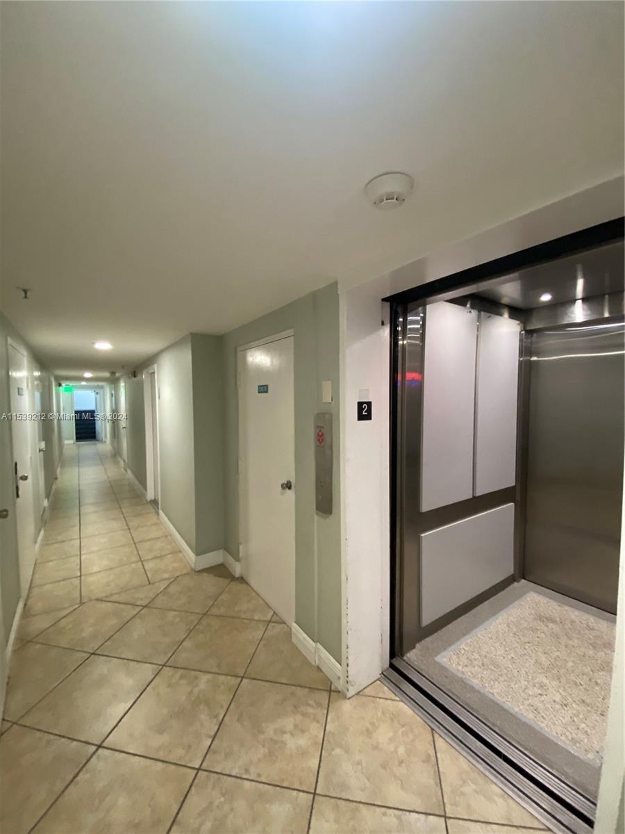 7832 Collins Ave 201, Miami Beach, Florida 33141, 2 Bedrooms Bedrooms, ,2 BathroomsBathrooms,Residentiallease,For Rent,7832 Collins Ave 201,A11539212