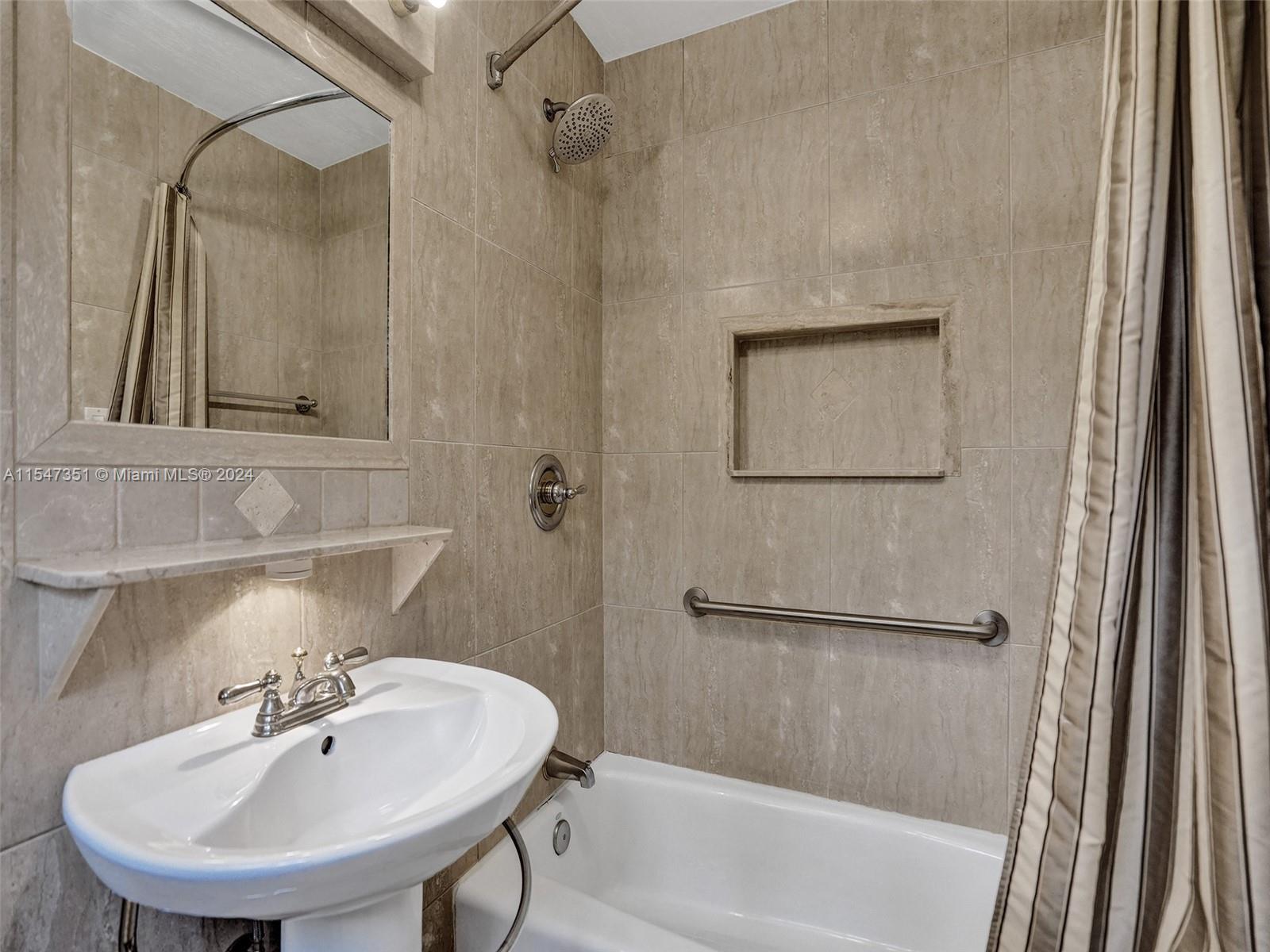 1806 20th St, Fort Lauderdale, FL, 33305 United States, 2 Bedrooms Bedrooms, ,2 BathroomsBathrooms,Residential,For Sale,20th St,A11547351