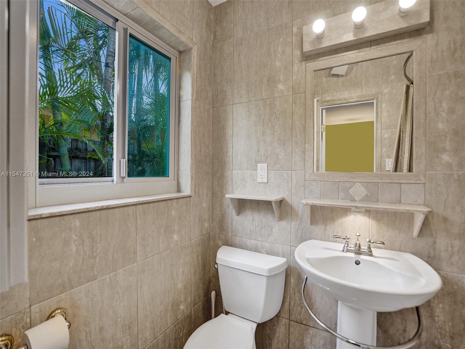 1806 20th St, Fort Lauderdale, FL, 33305 United States, 2 Bedrooms Bedrooms, ,2 BathroomsBathrooms,Residential,For Sale,20th St,A11547351