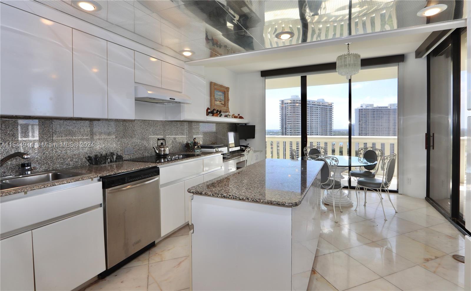 3000 Island Blvd, Aventura, FL, 33160 United States, 3 Bedrooms Bedrooms, ,3 BathroomsBathrooms,Residential,For Sale,Island Blvd,A11544944