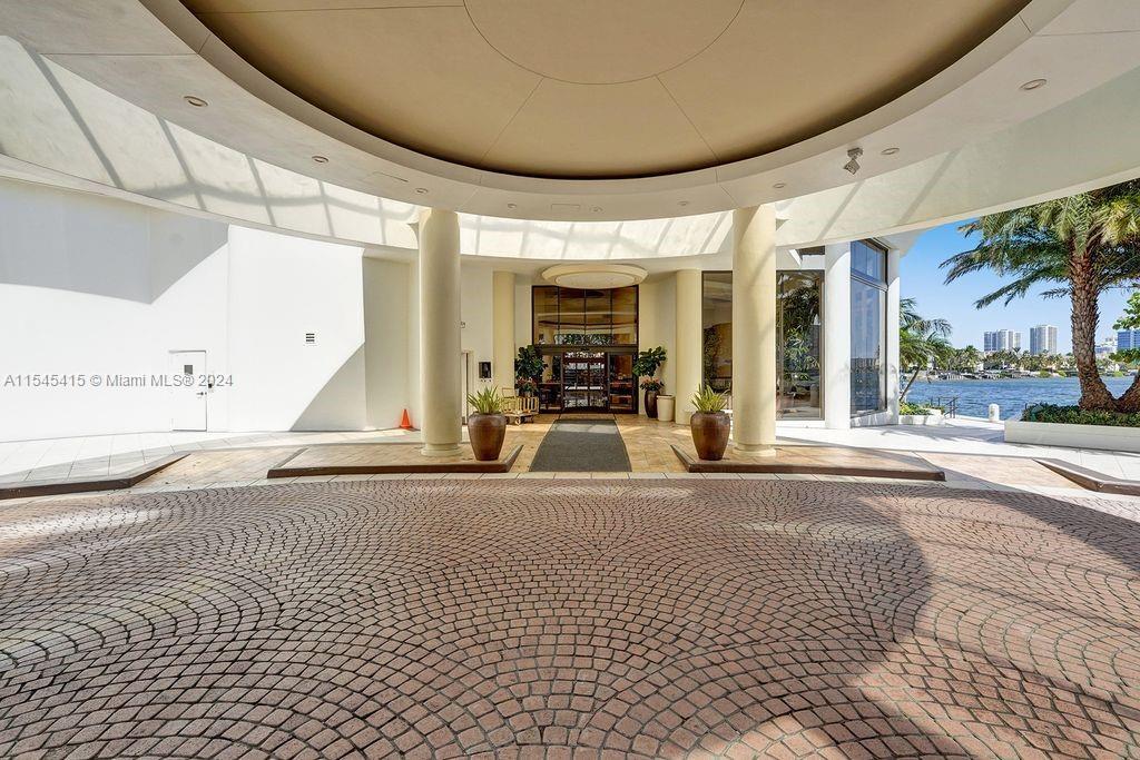 2800 Island Blvd, Aventura, FL, 33160 United States, 4 Bedrooms Bedrooms, ,6 BathroomsBathrooms,Residential,For Sale,Island Blvd,A11545415