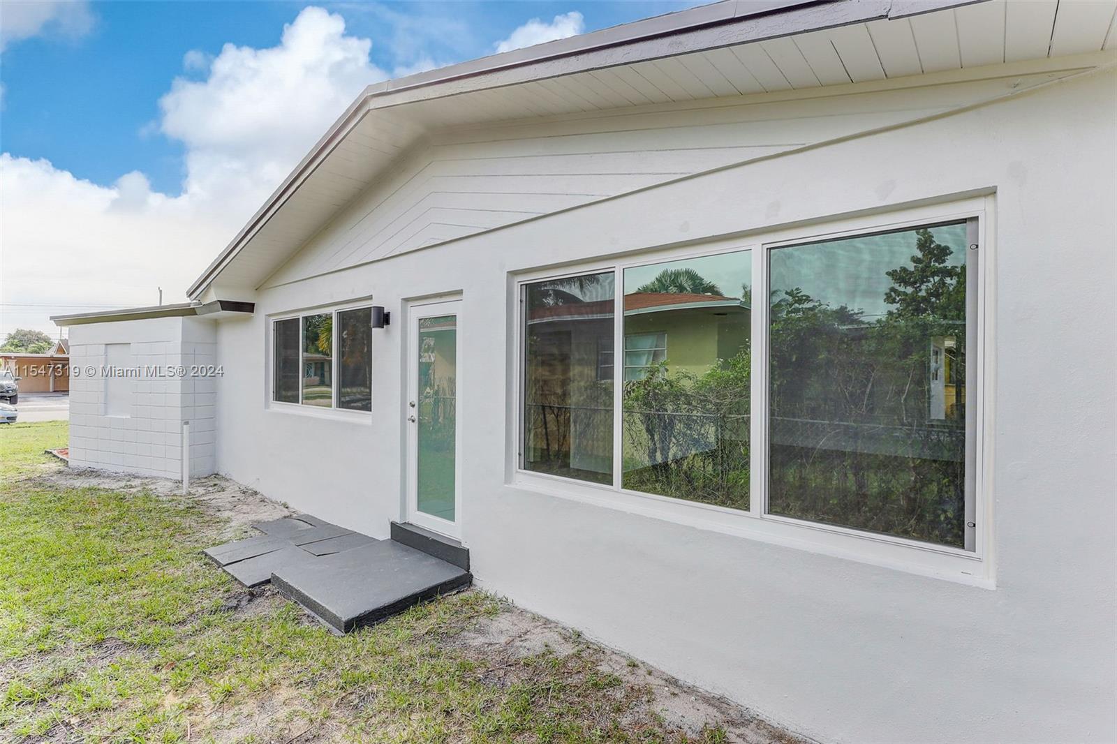 341 30th Ter, Fort Lauderdale, FL, 33312 United States, 3 Bedrooms Bedrooms, ,2 BathroomsBathrooms,Residential,For Sale,30th Ter,A11547319