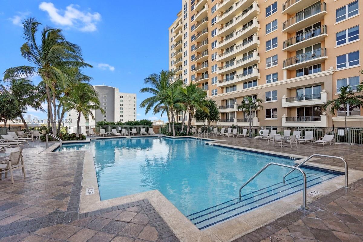 3232 SW 22nd St 1701, Miami, Florida 33145, 3 Bedrooms Bedrooms, ,3 BathroomsBathrooms,Residentiallease,For Rent,3232 SW 22nd St 1701,A11538910