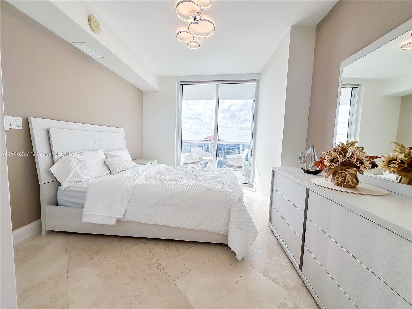 1850 S Ocean Dr 3308, Hallandale Beach, Florida 33009, 4 Bedrooms Bedrooms, ,3 BathroomsBathrooms,Residentiallease,For Rent,1850 S Ocean Dr 3308,A11546237