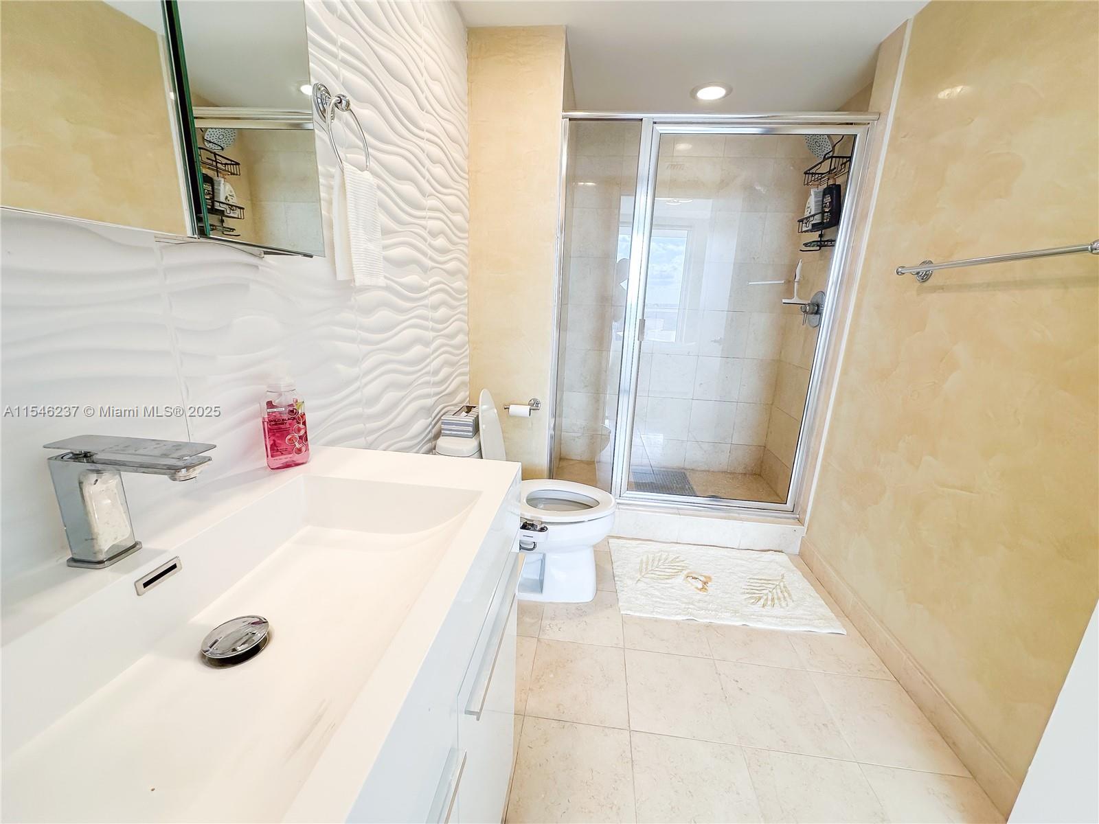 1850 S Ocean Dr 3308, Hallandale Beach, Florida 33009, 4 Bedrooms Bedrooms, ,3 BathroomsBathrooms,Residentiallease,For Rent,1850 S Ocean Dr 3308,A11546237