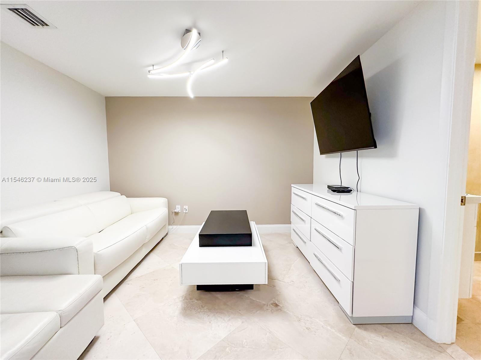 1850 S Ocean Dr 3308, Hallandale Beach, Florida 33009, 4 Bedrooms Bedrooms, ,3 BathroomsBathrooms,Residentiallease,For Rent,1850 S Ocean Dr 3308,A11546237