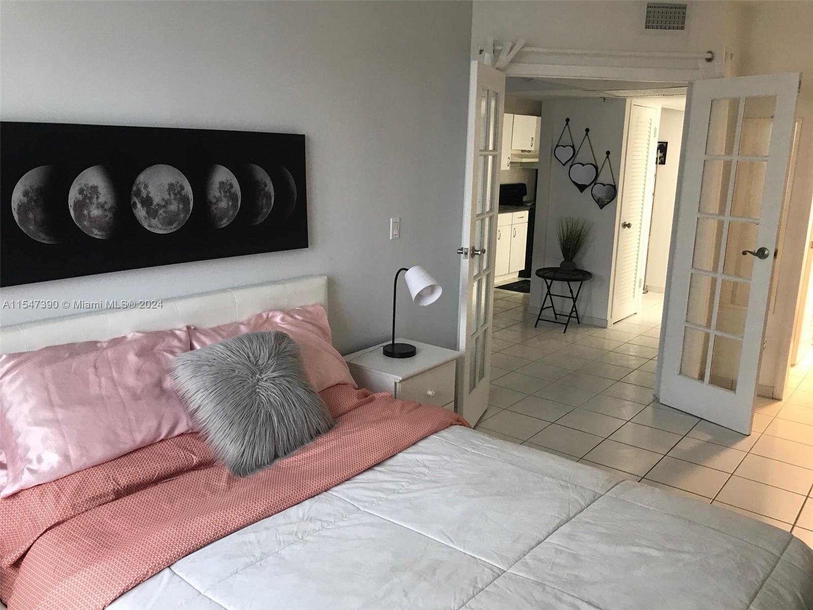 100 Lincoln Rd 1126, Miami Beach, Florida 33139, 1 Bedroom Bedrooms, ,1 BathroomBathrooms,Residential,For Sale,100 Lincoln Rd 1126,A11547390