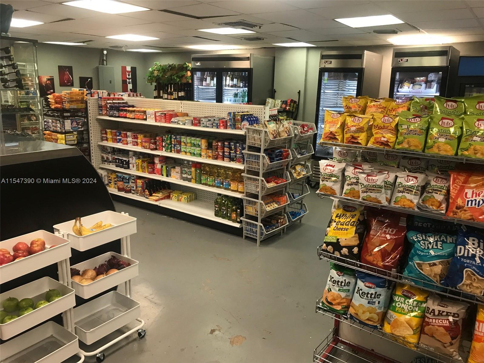 100 Lincoln Rd 1126, Miami Beach, Florida 33139, 1 Bedroom Bedrooms, ,1 BathroomBathrooms,Residential,For Sale,100 Lincoln Rd 1126,A11547390