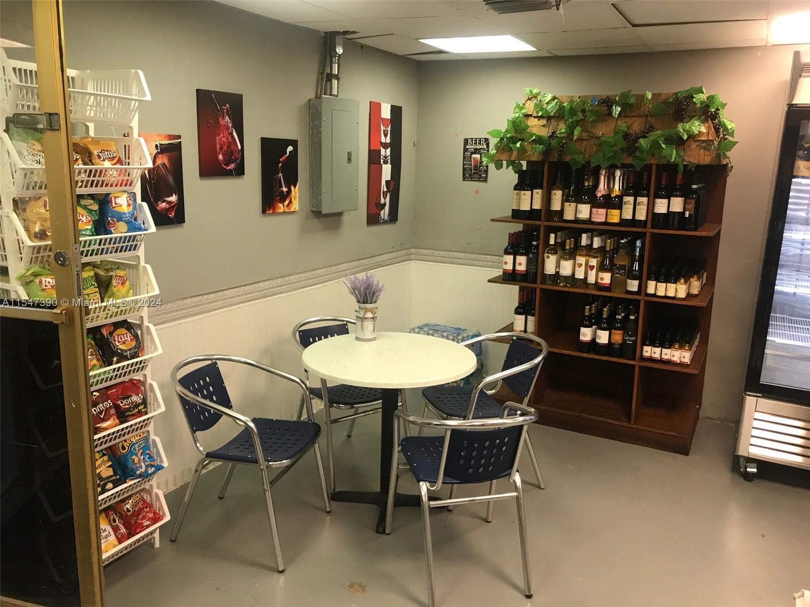 100 Lincoln Rd 1126, Miami Beach, Florida 33139, 1 Bedroom Bedrooms, ,1 BathroomBathrooms,Residential,For Sale,100 Lincoln Rd 1126,A11547390