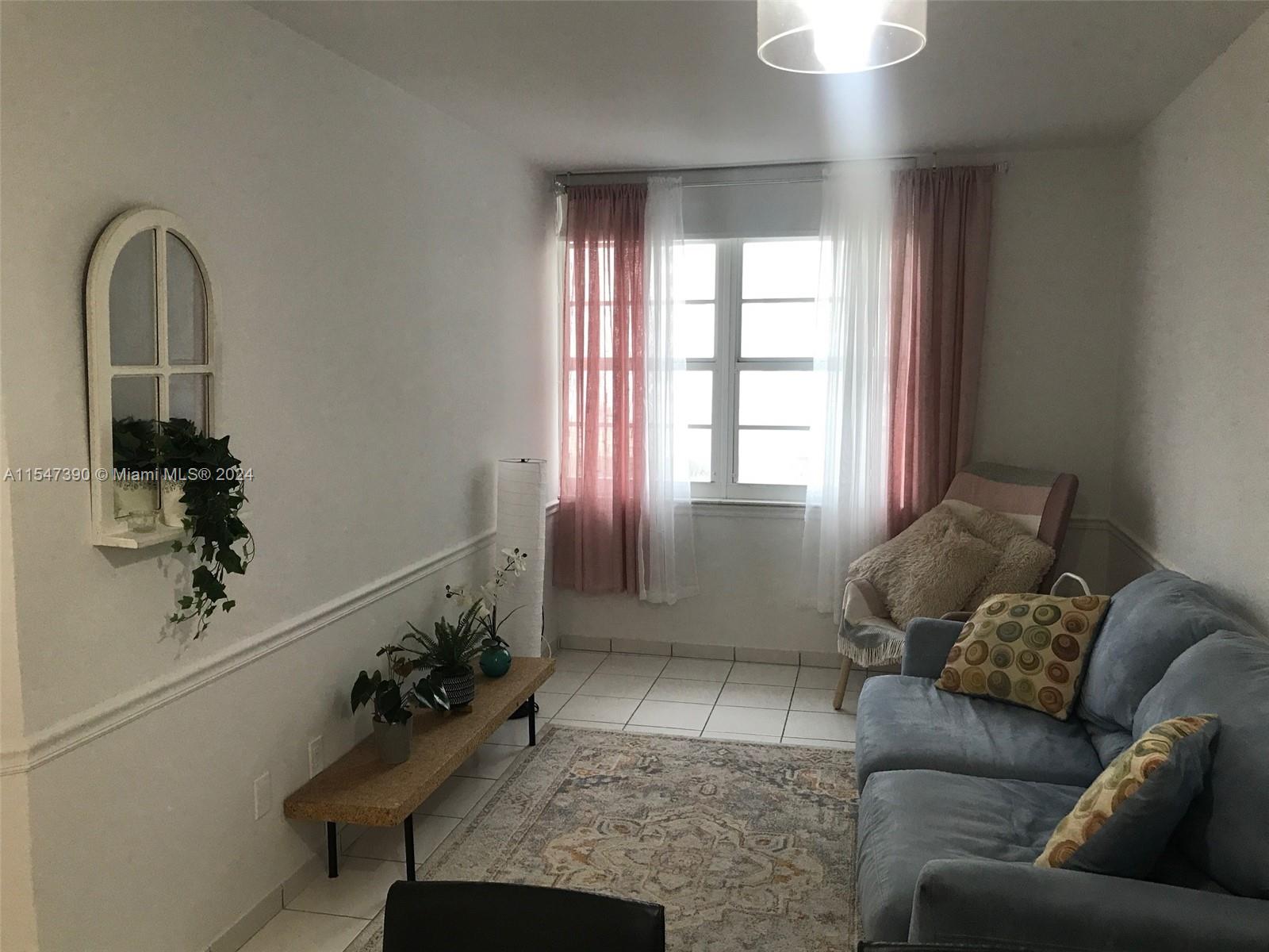 100 Lincoln Rd 1126, Miami Beach, Florida 33139, 1 Bedroom Bedrooms, ,1 BathroomBathrooms,Residential,For Sale,100 Lincoln Rd 1126,A11547390