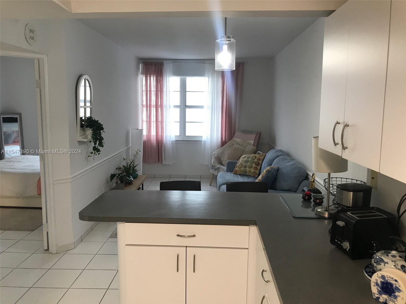 100 Lincoln Rd 1126, Miami Beach, Florida 33139, 1 Bedroom Bedrooms, ,1 BathroomBathrooms,Residential,For Sale,100 Lincoln Rd 1126,A11547390