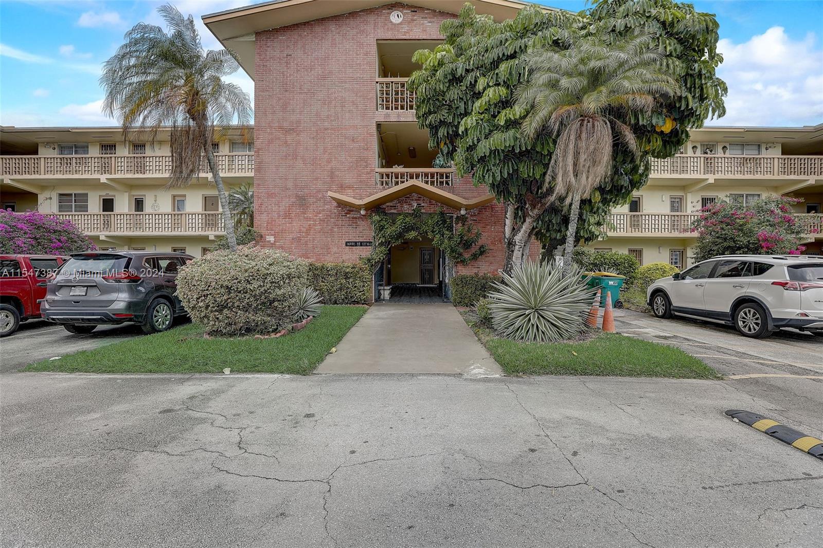 16801 NE 13th Ave 108, Miami, Florida 33162, 1 Bedroom Bedrooms, ,1 BathroomBathrooms,Residential,For Sale,16801 NE 13th Ave 108,A11547387