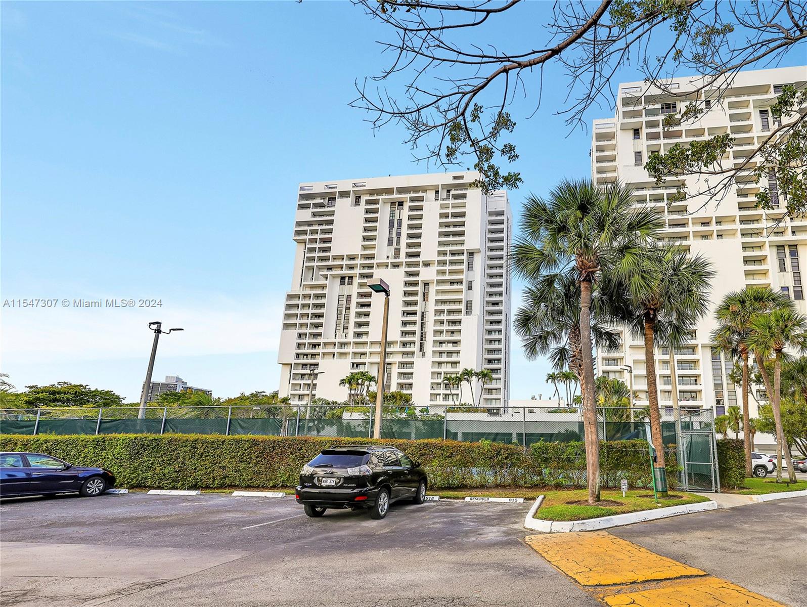 20225 34th Ct, Aventura, FL, 33180 United States, 2 Bedrooms Bedrooms, ,2 BathroomsBathrooms,Residential,For Sale,34th Ct,A11547307