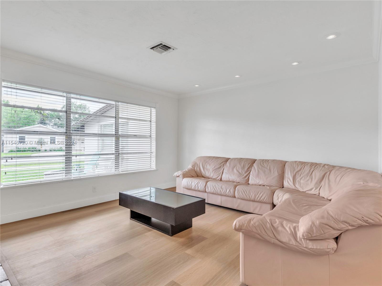 10015 SW 85th Ter, Miami, Florida 33173, 3 Bedrooms Bedrooms, ,2 BathroomsBathrooms,Residentiallease,For Rent,10015 SW 85th Ter,A11546720