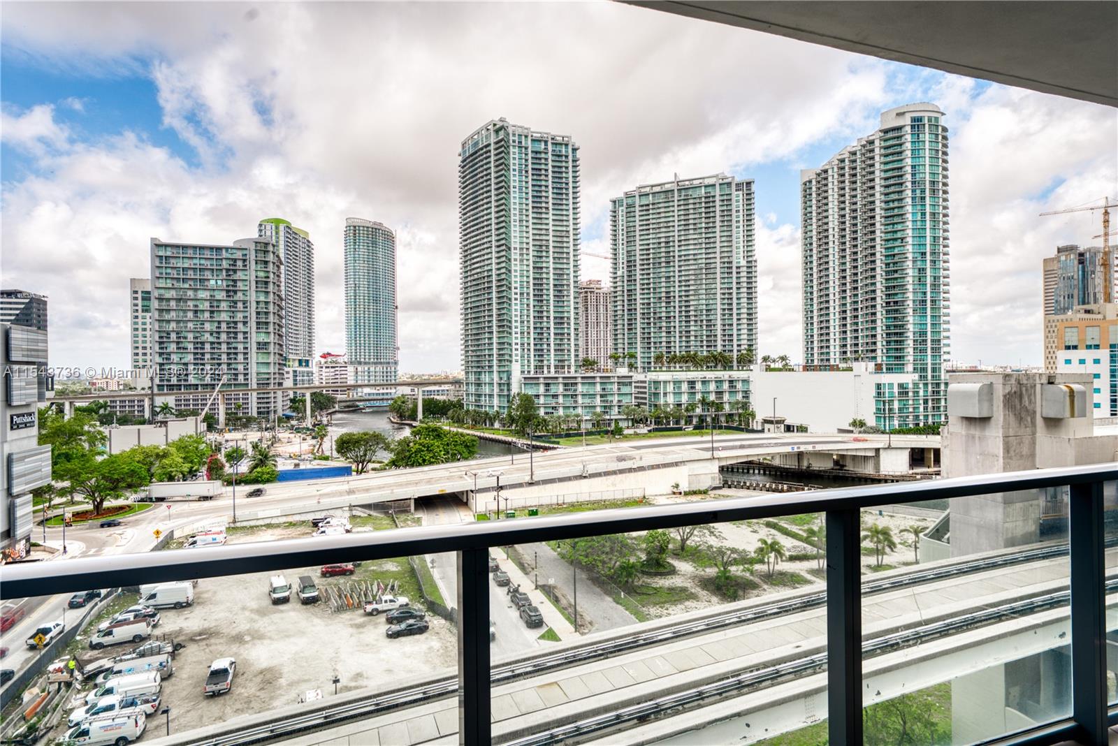 31 SE 6th St 1102, Miami, Florida 33131, 2 Bedrooms Bedrooms, ,2 BathroomsBathrooms,Residential,For Sale,31 SE 6th St 1102,A11543736