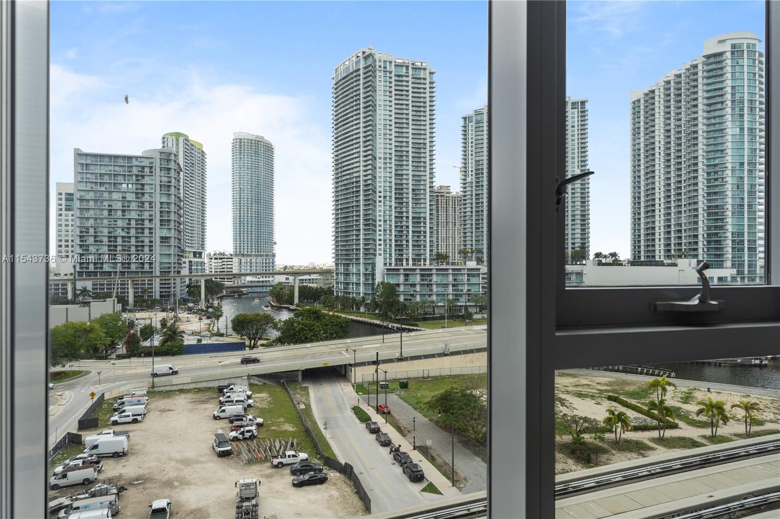 31 SE 6th St 1102, Miami, Florida 33131, 2 Bedrooms Bedrooms, ,2 BathroomsBathrooms,Residential,For Sale,31 SE 6th St 1102,A11543736