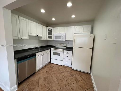 9920 NW 68th Pl 208, Tamarac, Florida 33321, 1 Bedroom Bedrooms, ,1 BathroomBathrooms,Residential,For Sale,9920 NW 68th Pl 208,A11547447