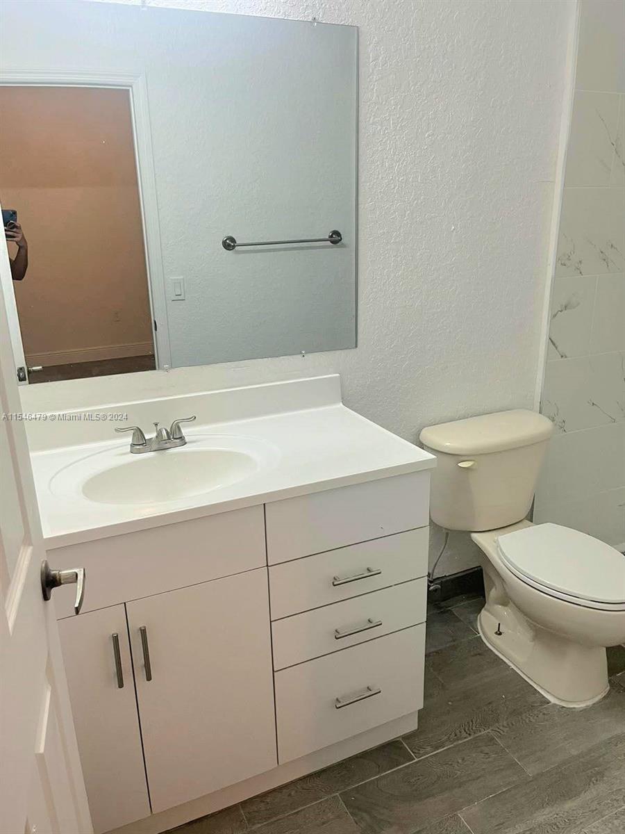 8301 NW 107th Ct 1-22, Doral, Florida 33178, 4 Bedrooms Bedrooms, ,3 BathroomsBathrooms,Residentiallease,For Rent,8301 NW 107th Ct 1-22,A11546479
