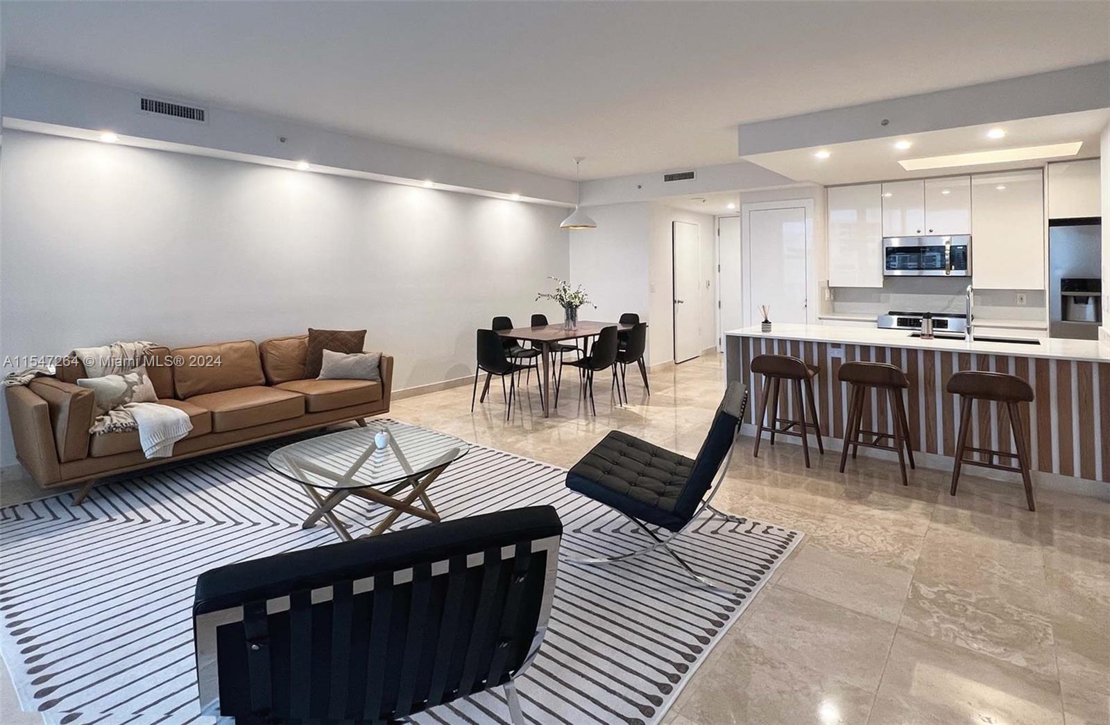 848 Brickell Key Dr 1803, Miami, Florida 33131, 1 Bedroom Bedrooms, ,1 BathroomBathrooms,Residential,For Sale,848 Brickell Key Dr 1803,A11547264