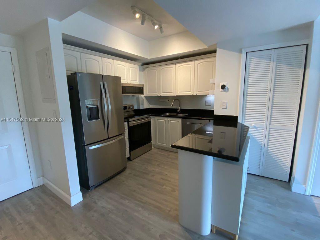 3500 Coral Way 707, Miami, Florida 33145, 2 Bedrooms Bedrooms, ,2 BathroomsBathrooms,Residentiallease,For Rent,3500 Coral Way 707,A11547502