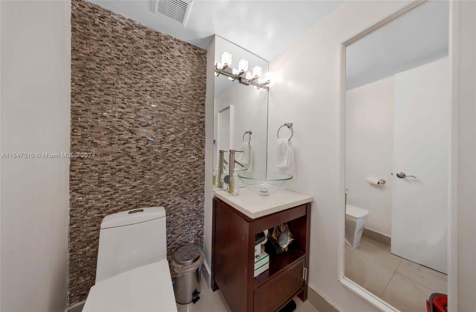 250 180th Dr, Sunny Isles Beach, FL, 33160 United States, 1 Bedroom Bedrooms, ,1 BathroomBathrooms,Residential,For Sale,180th Dr,A11547510