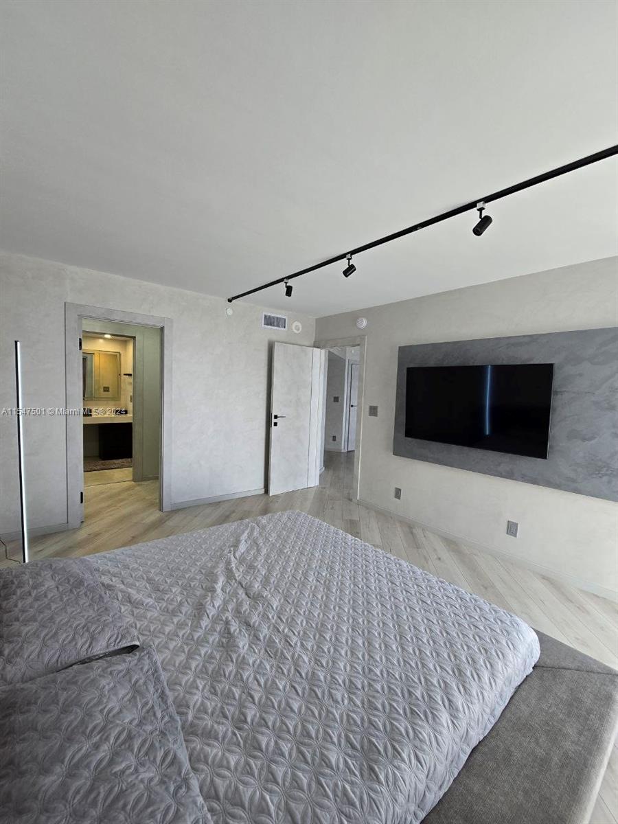 3300 192nd St, Aventura, FL, 33180 United States, 2 Bedrooms Bedrooms, ,2 BathroomsBathrooms,Residential,For Sale,192nd St,A11547501