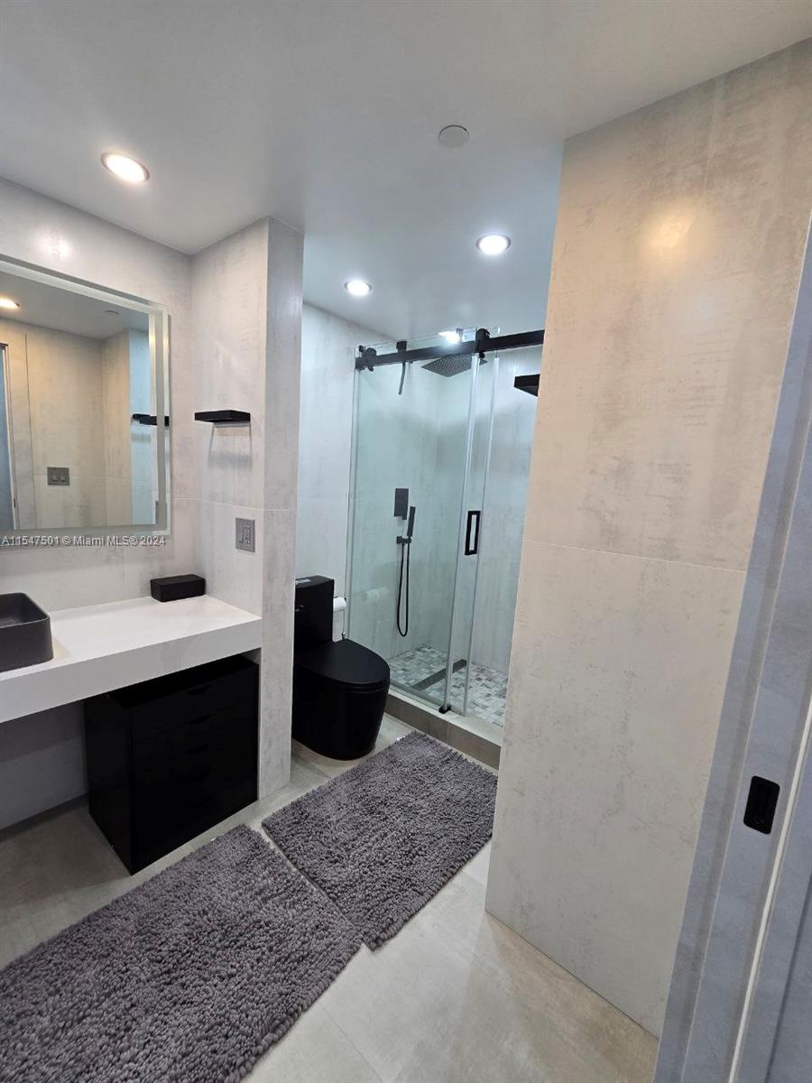 3300 NE 192nd St 907, Aventura, Florida 33180, 2 Bedrooms Bedrooms, ,2 BathroomsBathrooms,Residential,For Sale,3300 NE 192nd St 907,A11547501