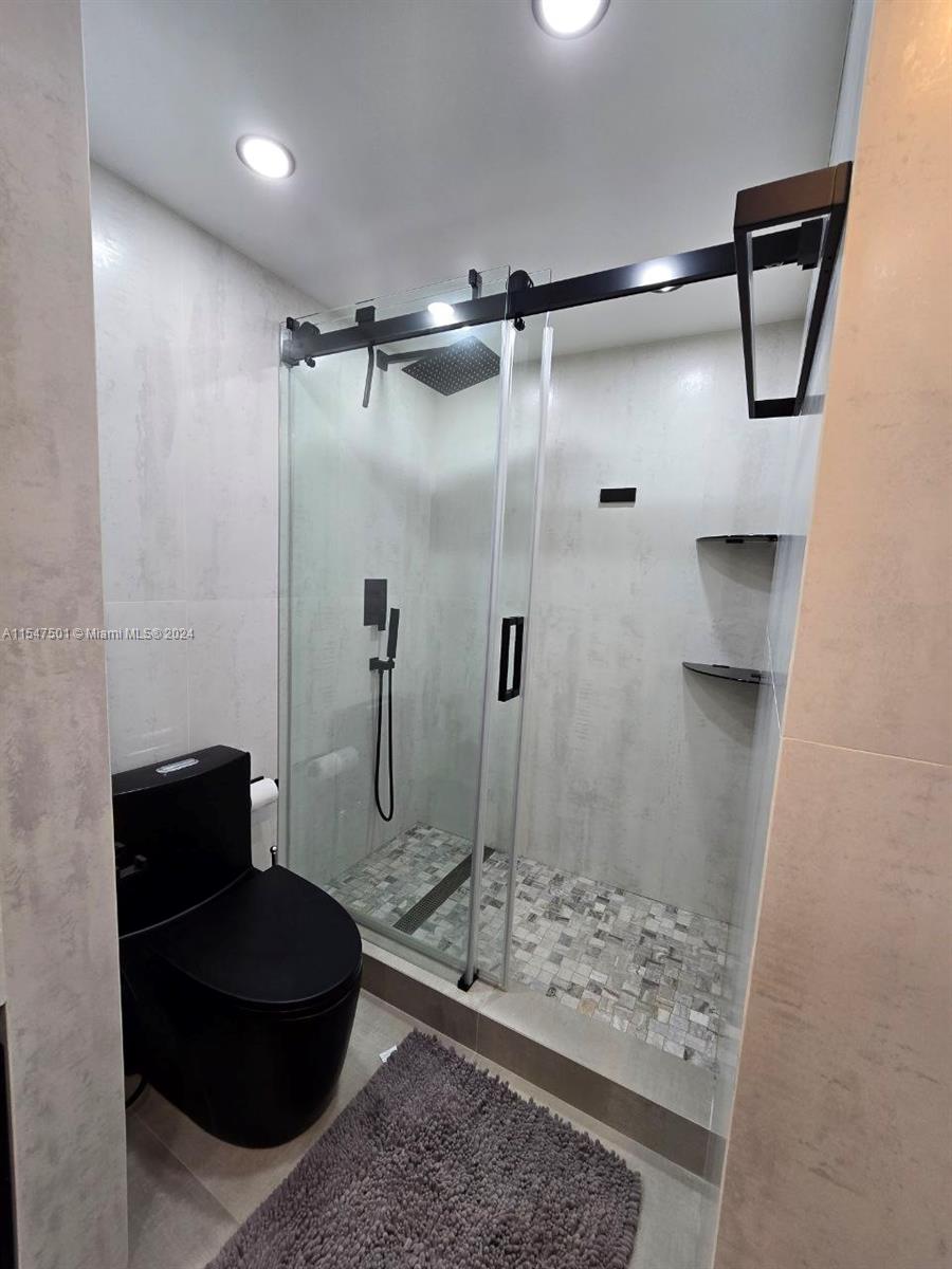 3300 192nd St, Aventura, FL, 33180 United States, 2 Bedrooms Bedrooms, ,2 BathroomsBathrooms,Residential,For Sale,192nd St,A11547501
