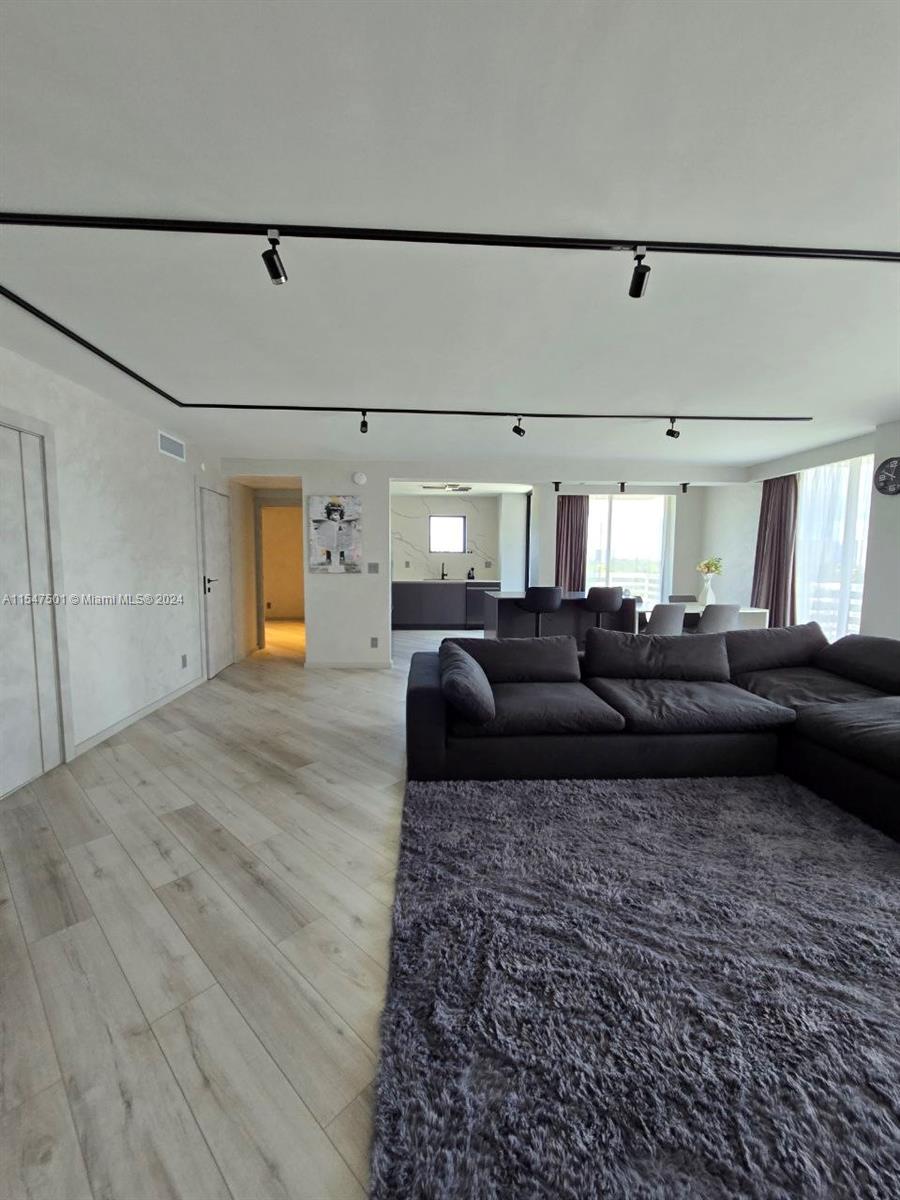 3300 NE 192nd St 907, Aventura, Florida 33180, 2 Bedrooms Bedrooms, ,2 BathroomsBathrooms,Residential,For Sale,3300 NE 192nd St 907,A11547501