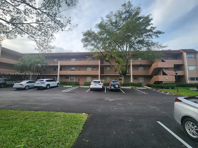 8350 Sands Point Blvd E309, Tamarac, Florida 33321, 2 Bedrooms Bedrooms, ,2 BathroomsBathrooms,Residentiallease,For Rent,8350 Sands Point Blvd E309,A11547408