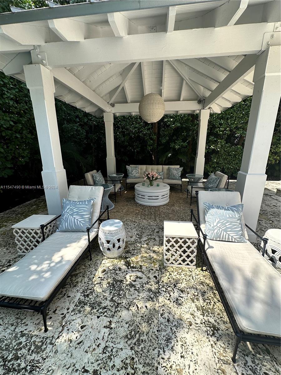 300 Greenwood Dr, Key Biscayne, FL, 33149 United States, 4 Bedrooms Bedrooms, ,5 BathroomsBathrooms,Residential,For Sale,Greenwood Dr,A11547490