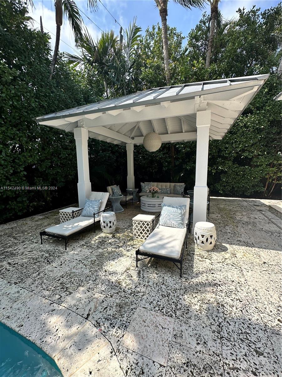 300 Greenwood Dr, Key Biscayne, FL, 33149 United States, 4 Bedrooms Bedrooms, ,5 BathroomsBathrooms,Residential,For Sale,Greenwood Dr,A11547490