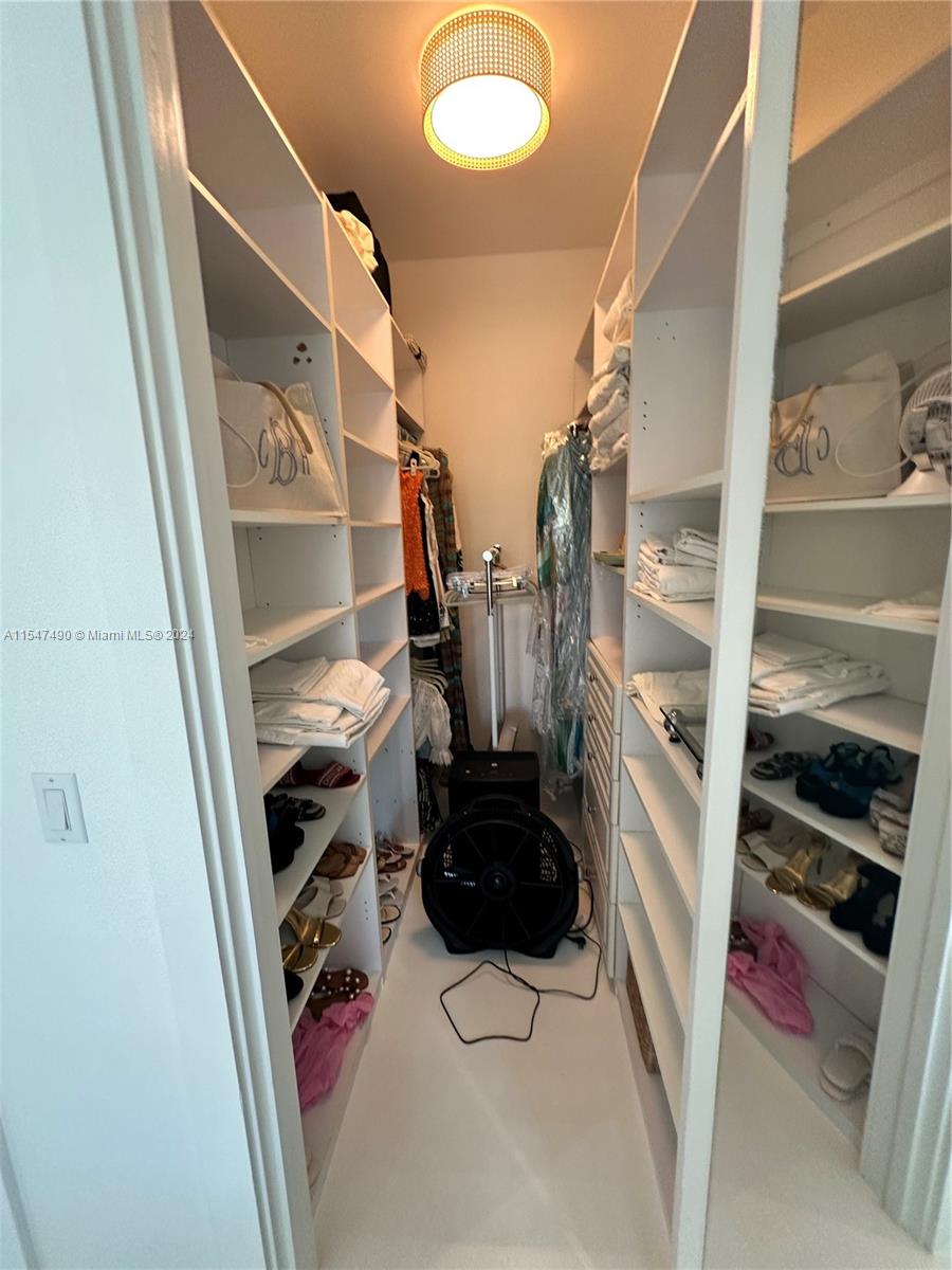 300 Greenwood Dr, Key Biscayne, FL, 33149 United States, 4 Bedrooms Bedrooms, ,5 BathroomsBathrooms,Residential,For Sale,Greenwood Dr,A11547490