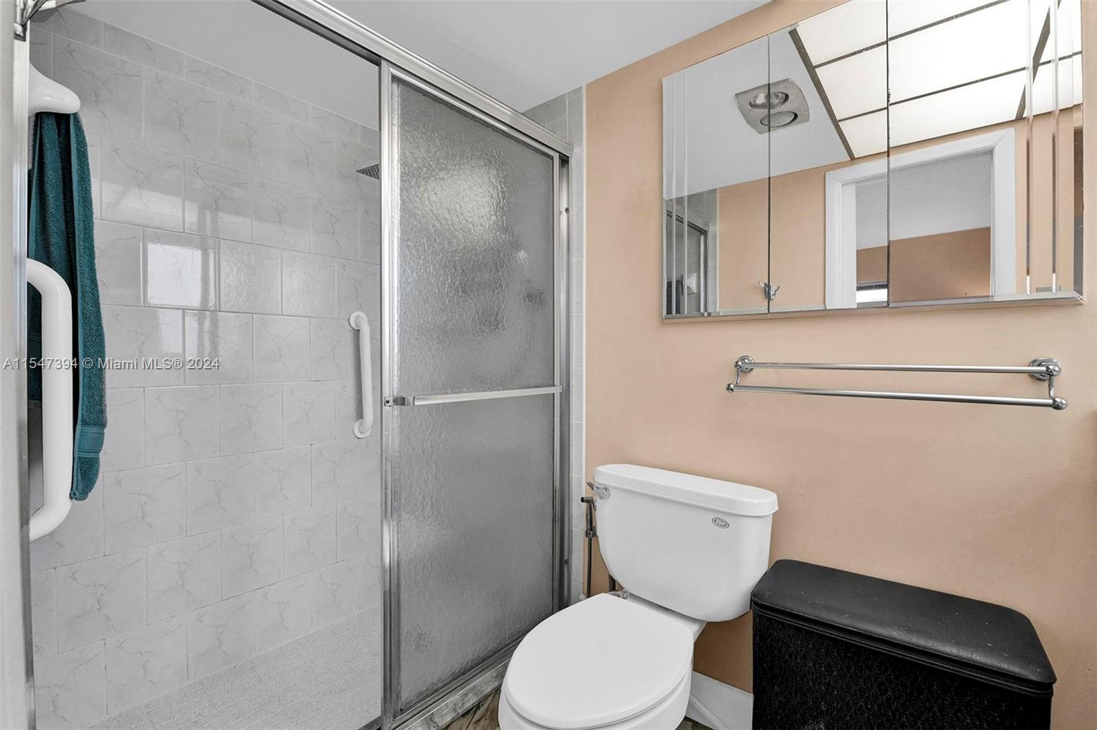 501 NE 14th Ave 601, Hallandale Beach, Florida 33009, 2 Bedrooms Bedrooms, ,2 BathroomsBathrooms,Residential,For Sale,501 NE 14th Ave 601,A11547394