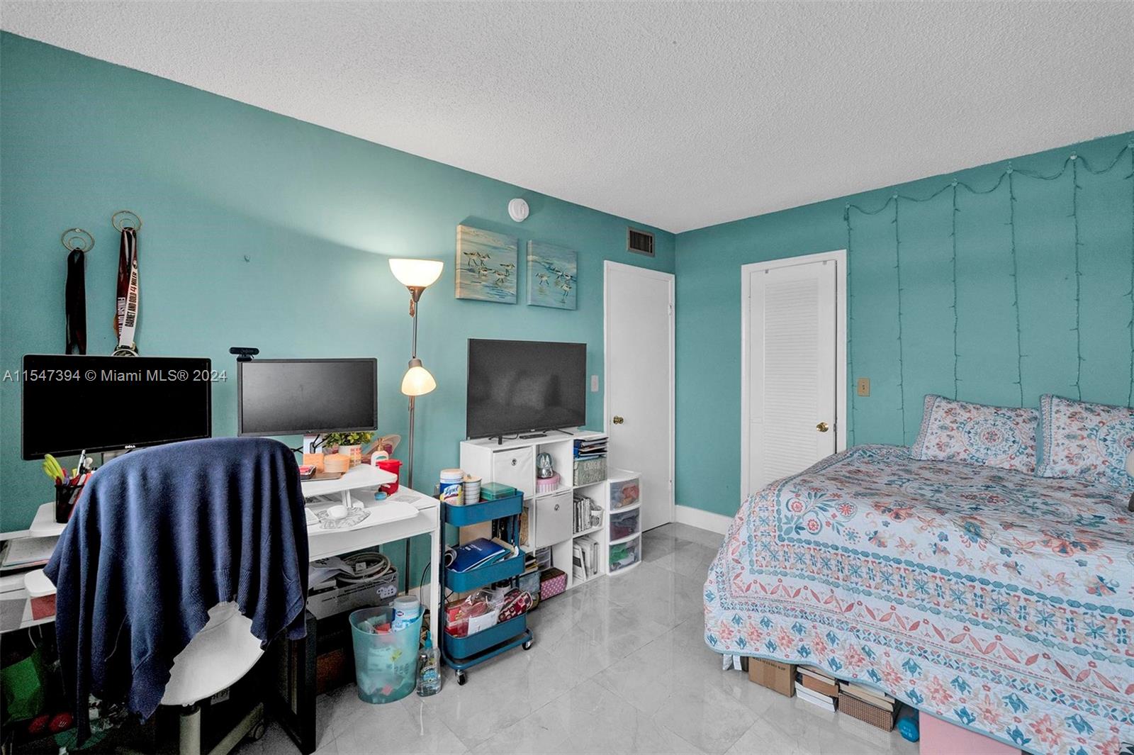 501 NE 14th Ave 601, Hallandale Beach, Florida 33009, 2 Bedrooms Bedrooms, ,2 BathroomsBathrooms,Residential,For Sale,501 NE 14th Ave 601,A11547394
